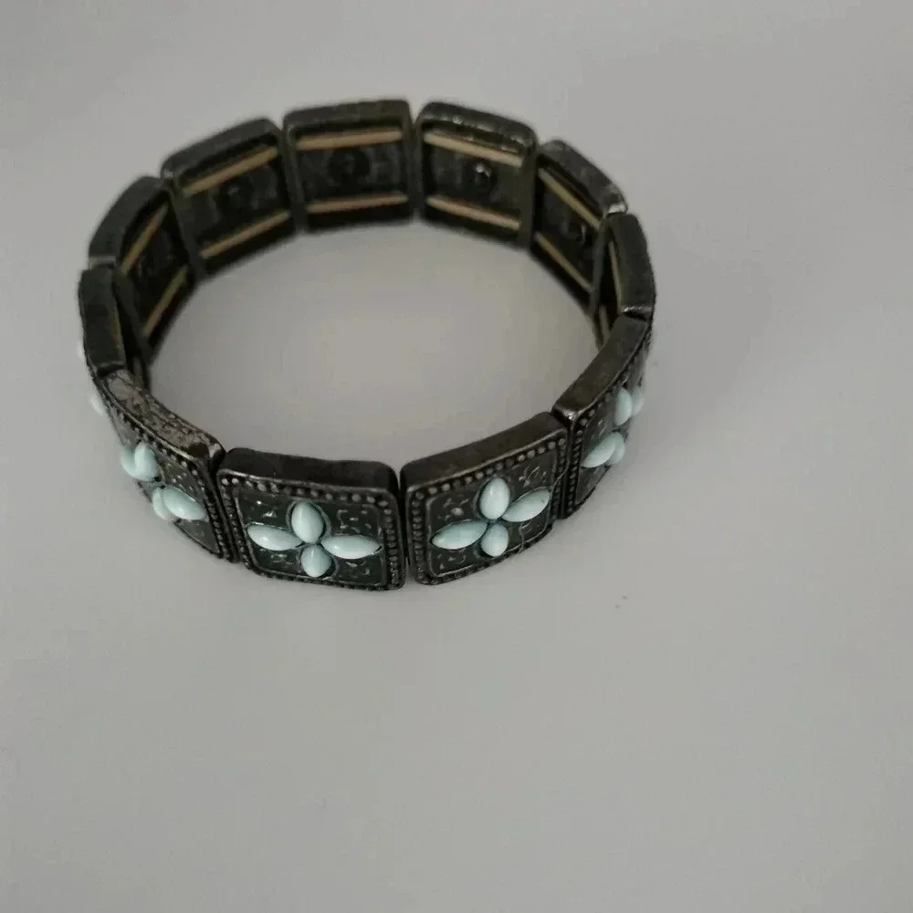 Antique Silver Tone Link Light Blue Flower Cabochon Stretch bangle Bracelet